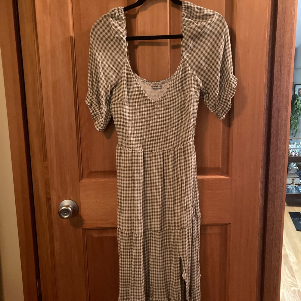 Green Gingham Puff Sleeve Dress